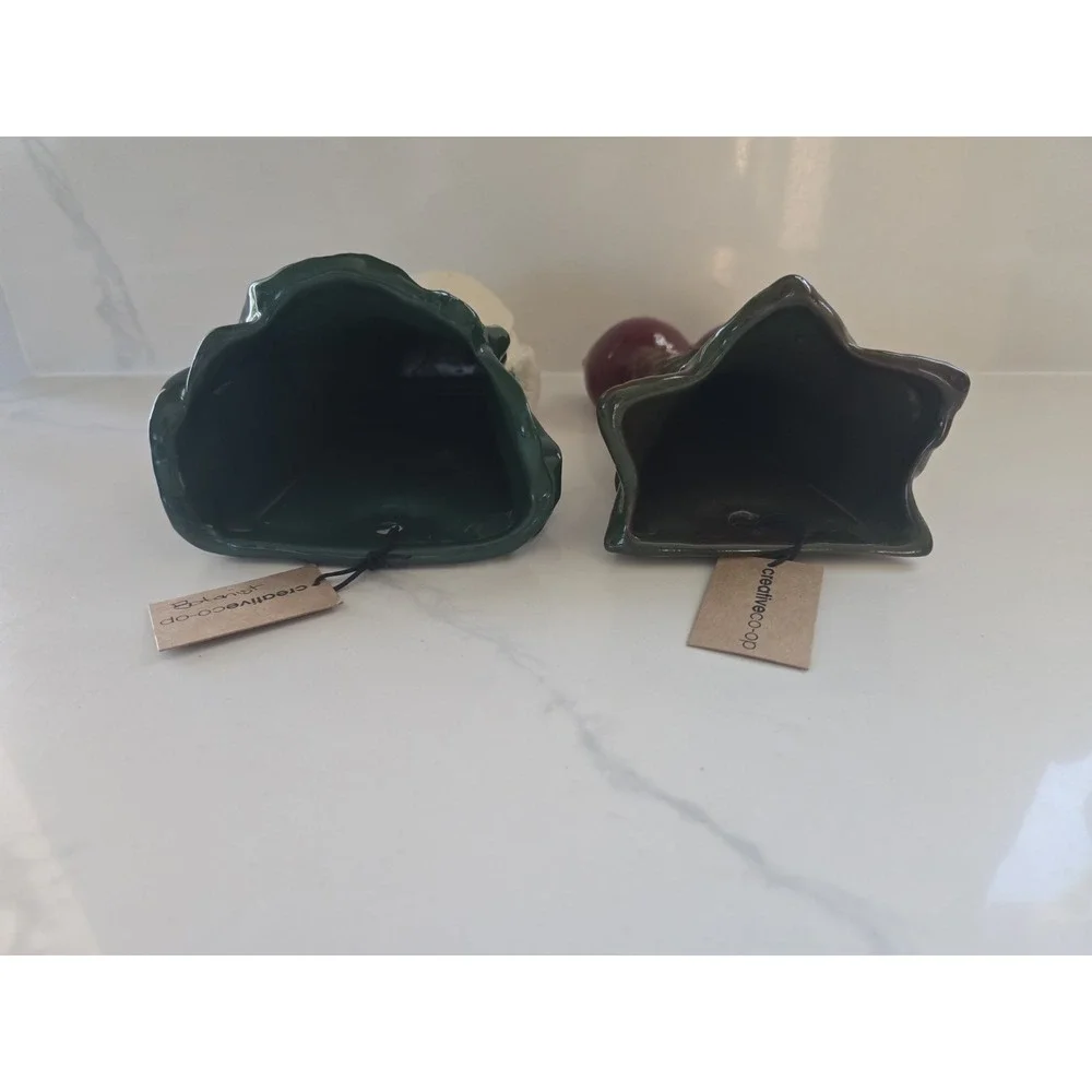 Creative Co-op Embossed Cabbage Radish Shaped Wall Vase Planters Set Of Two New‎